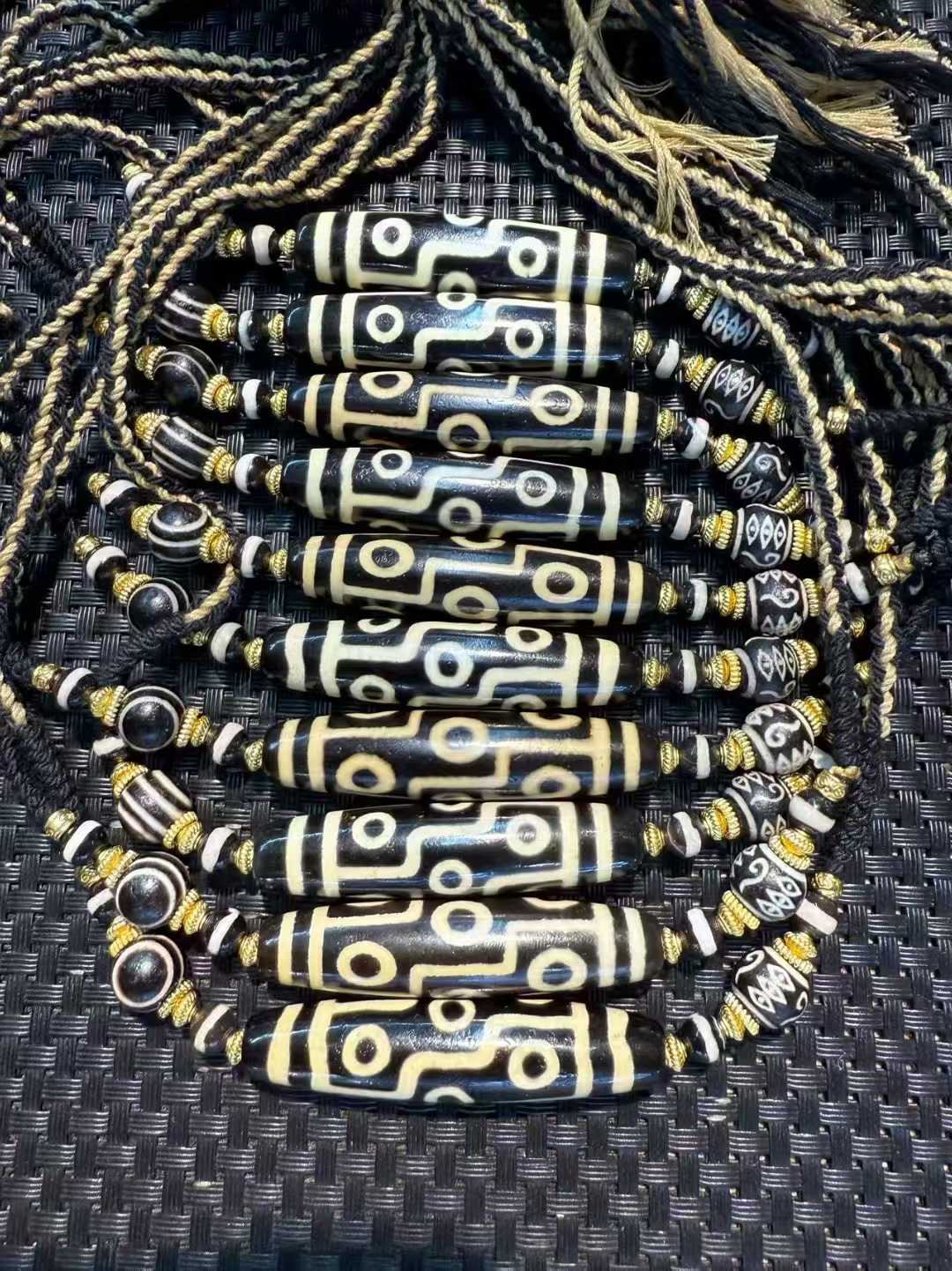 10 pz/lotto 9 Occhi con drago  - Ethnic Fashion Designer recensione e prezzo